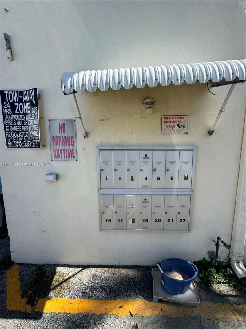 71 NW 76th St, Unit 5, Miami, FL 33150 Photo