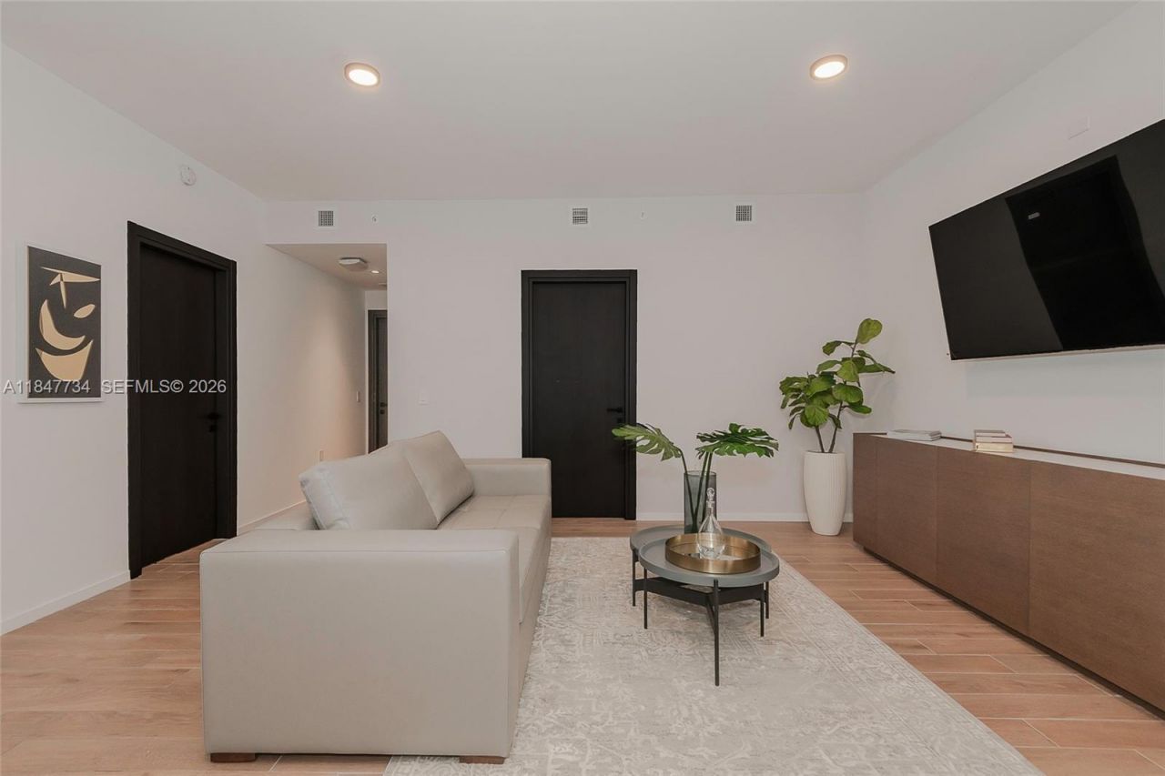 398 NE 5th St, Unit 4417, Miami, FL 33132 Photo