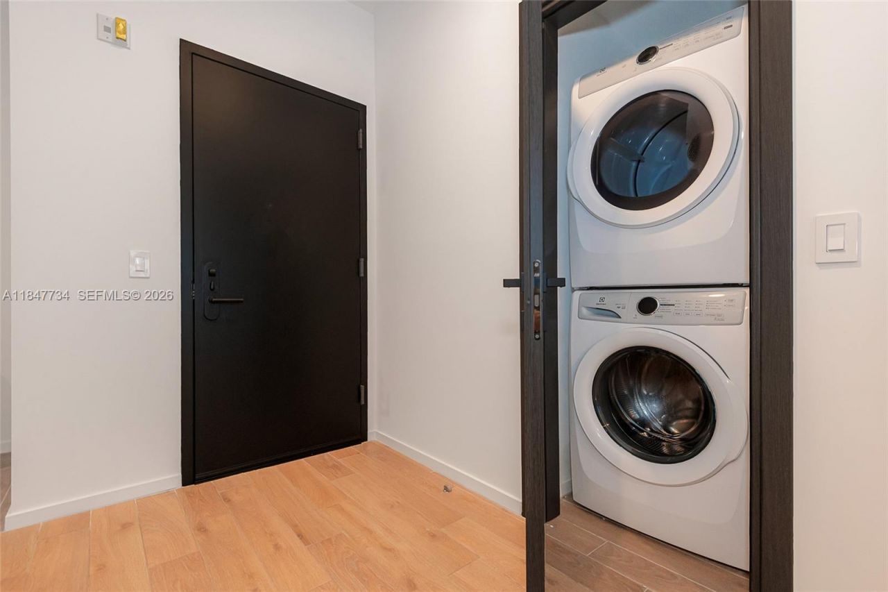 398 NE 5th St, Unit 4417, Miami, FL 33132 Photo