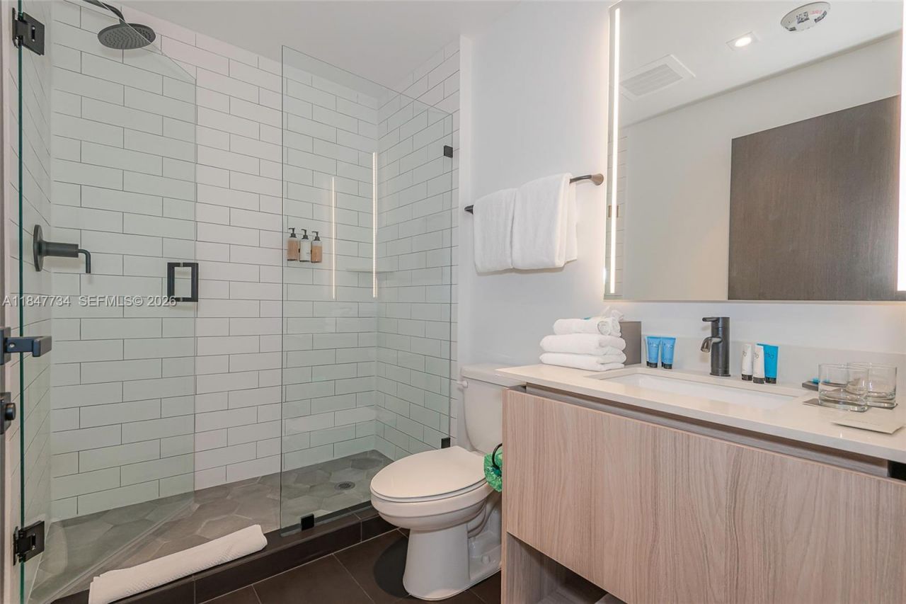 398 NE 5th St, Unit 4417, Miami, FL 33132 Photo