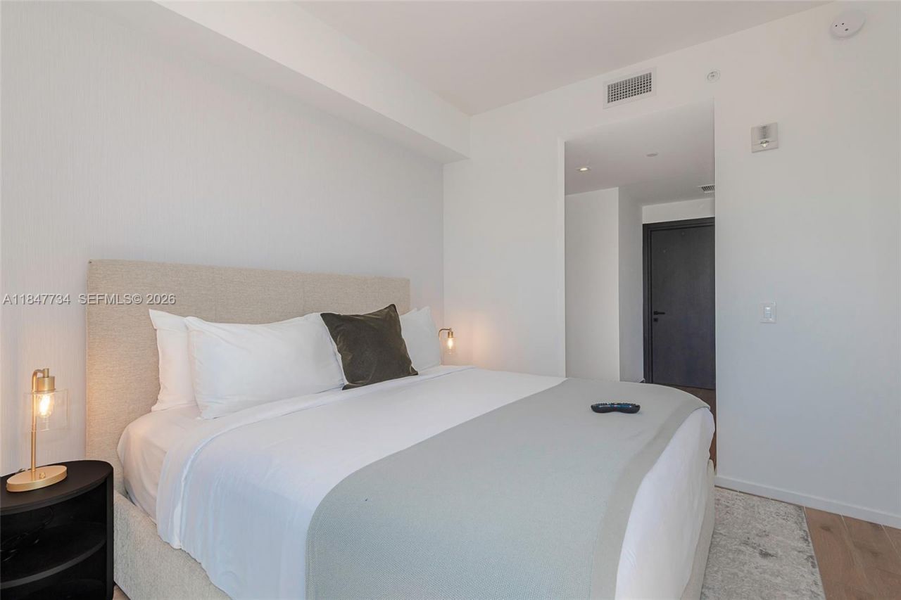 398 NE 5th St, Unit 4417, Miami, FL 33132 Photo