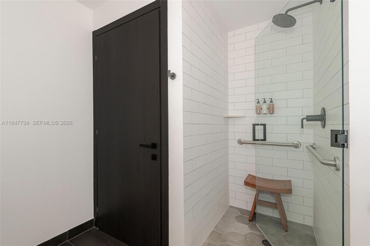 398 NE 5th St, Unit 4417, Miami, FL 33132 Photo