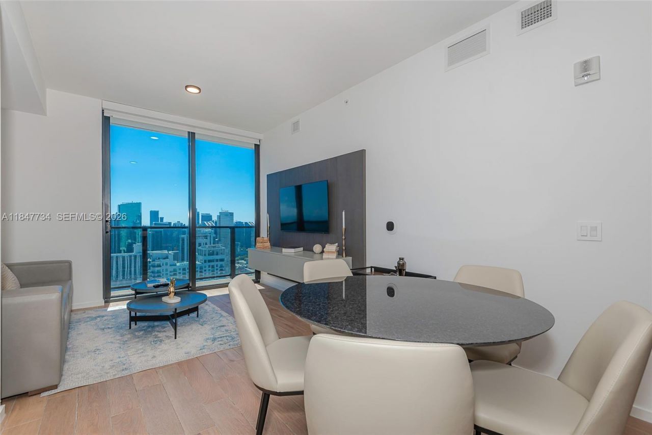 398 NE 5th St, Unit 4417, Miami, FL 33132 Photo