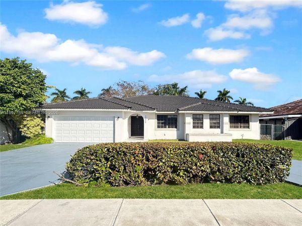 13925 SW 26th Ter, Miami, FL 33175