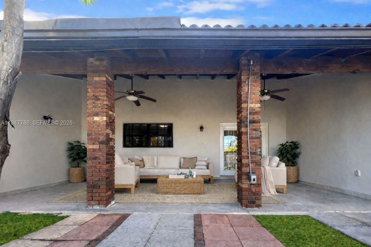 13925 SW 26th Ter, Miami, FL 33175 Photo