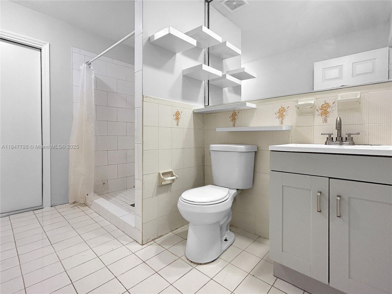 13925 SW 26th Ter, Miami, FL 33175 Photo