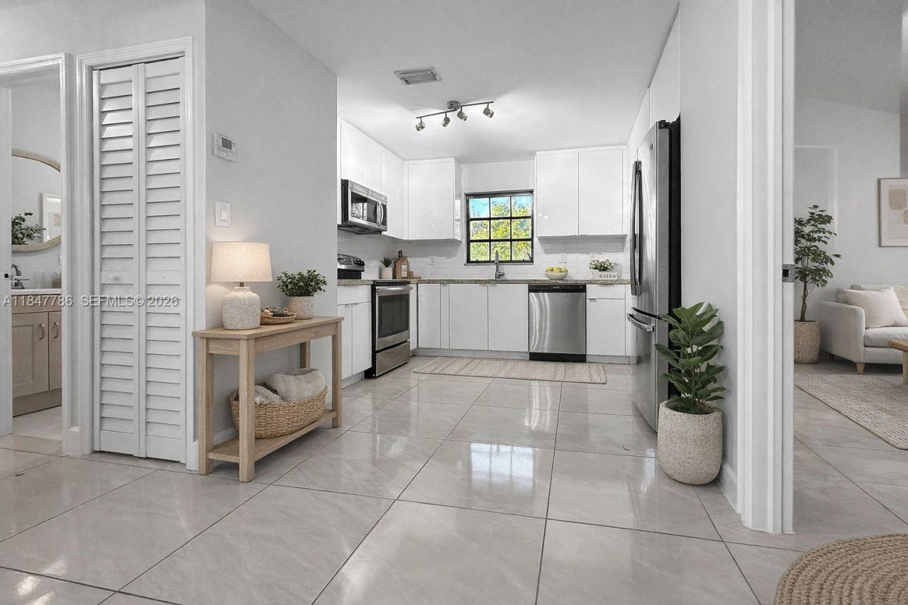 13925 SW 26th Ter, Miami, FL 33175 Photo