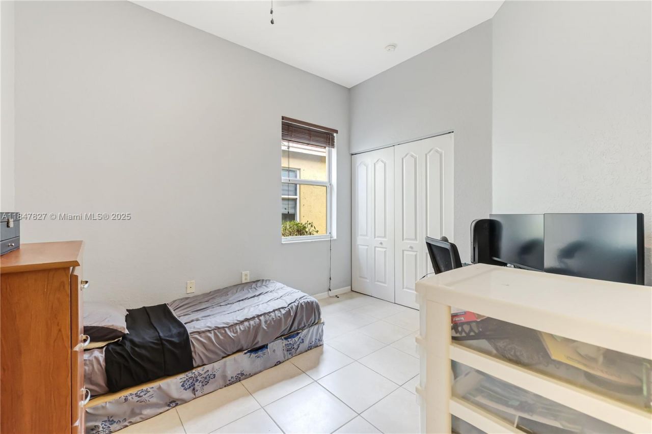 3910 NE 10th Dr, Homestead, FL 33033 Photo