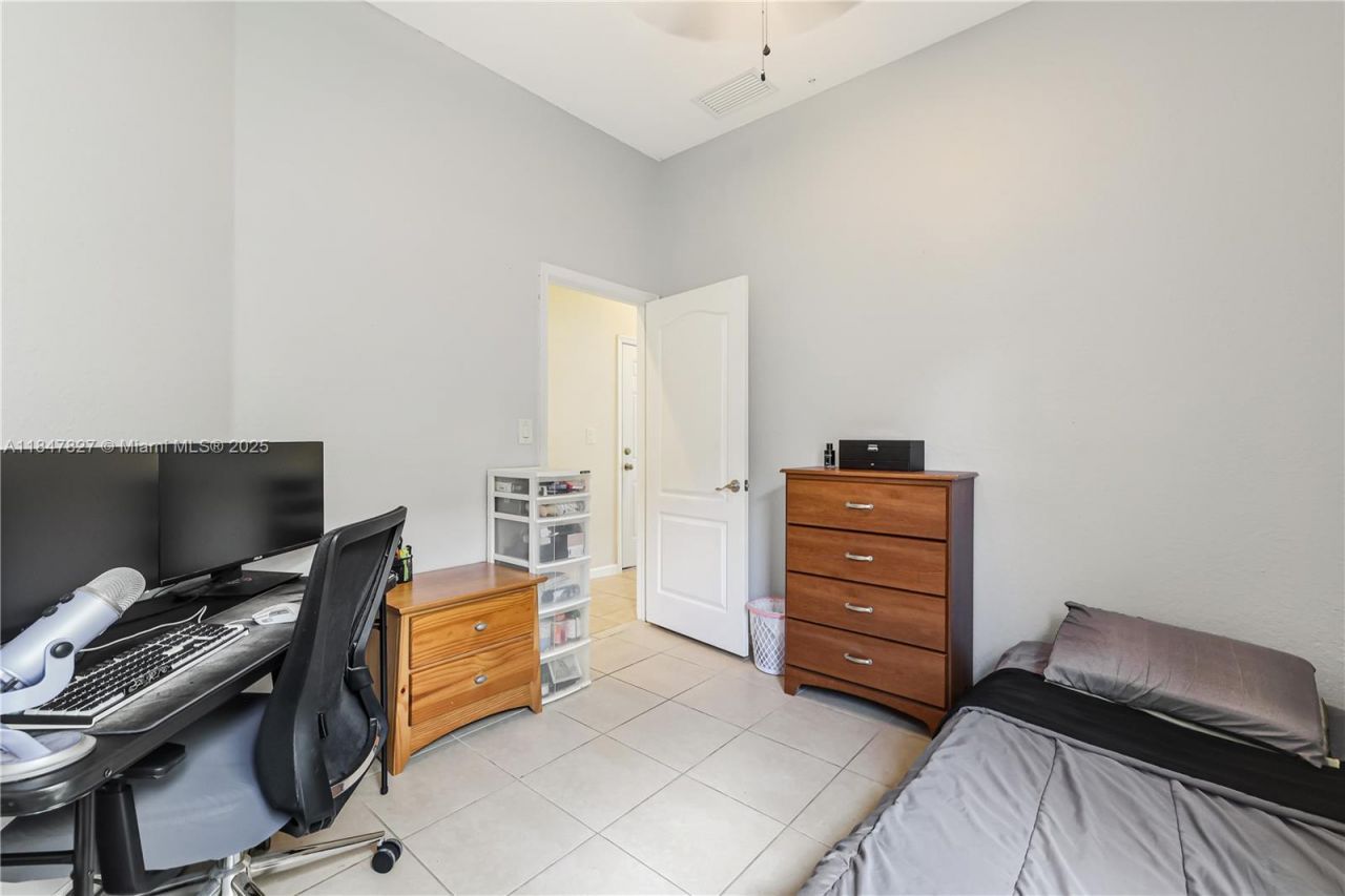 3910 NE 10th Dr, Homestead, FL 33033 Photo