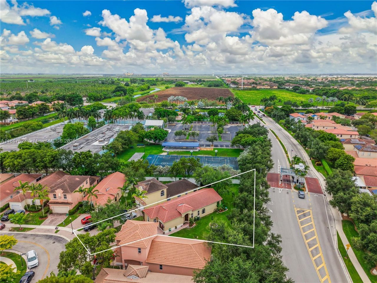 3910 NE 10th Dr, Homestead, FL 33033 Photo