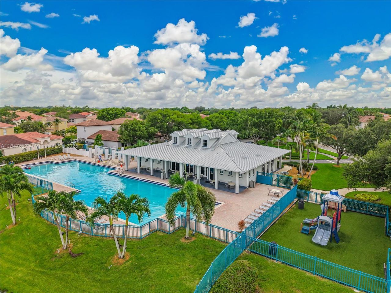 3910 NE 10th Dr, Homestead, FL 33033 Photo