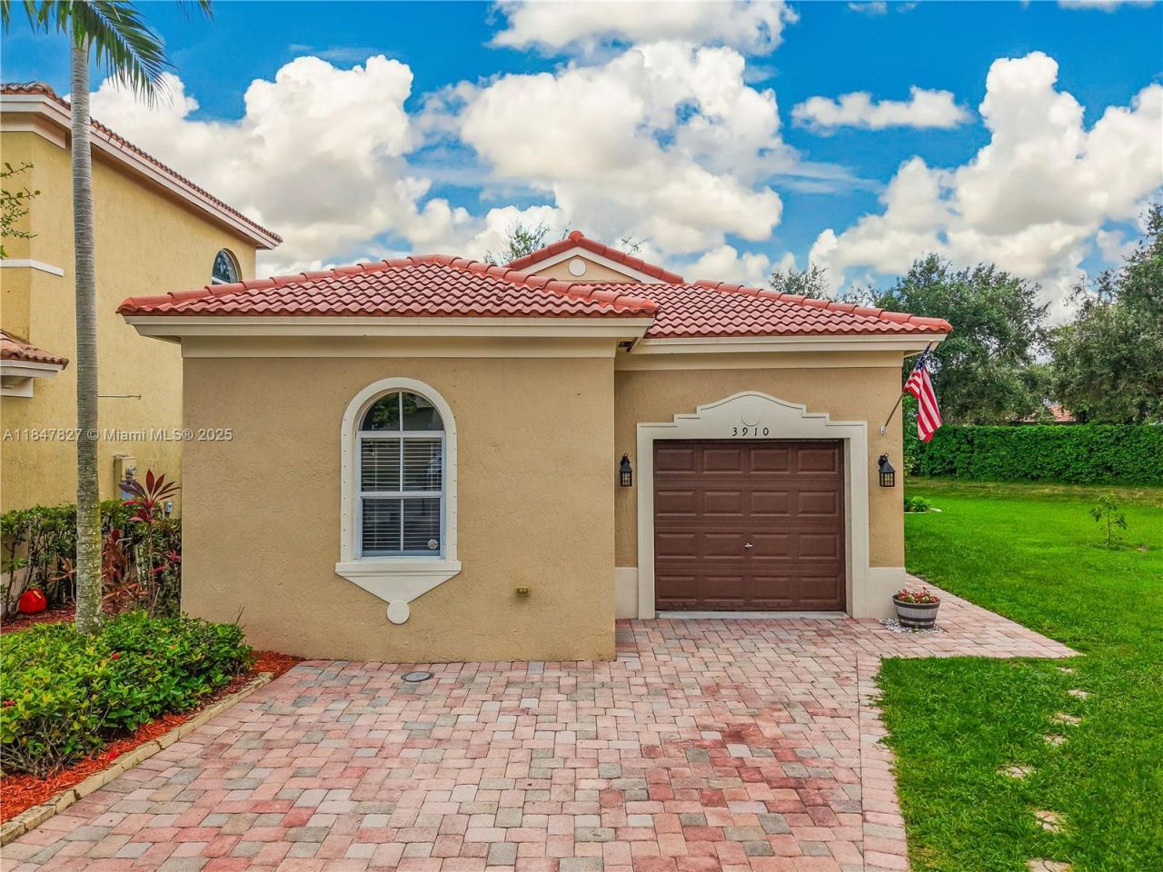 3910 NE 10th Dr, Homestead, FL 33033 Photo