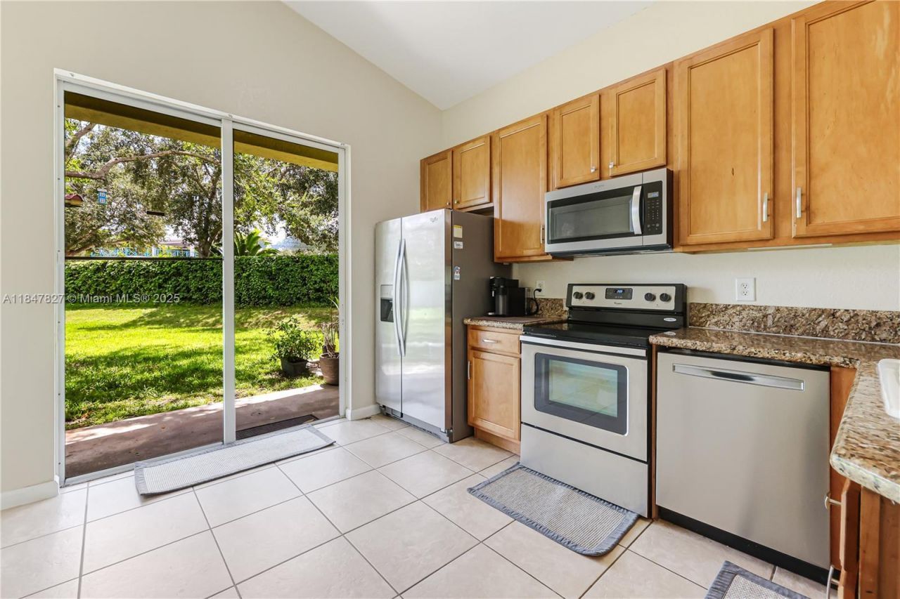 3910 NE 10th Dr, Homestead, FL 33033 Photo