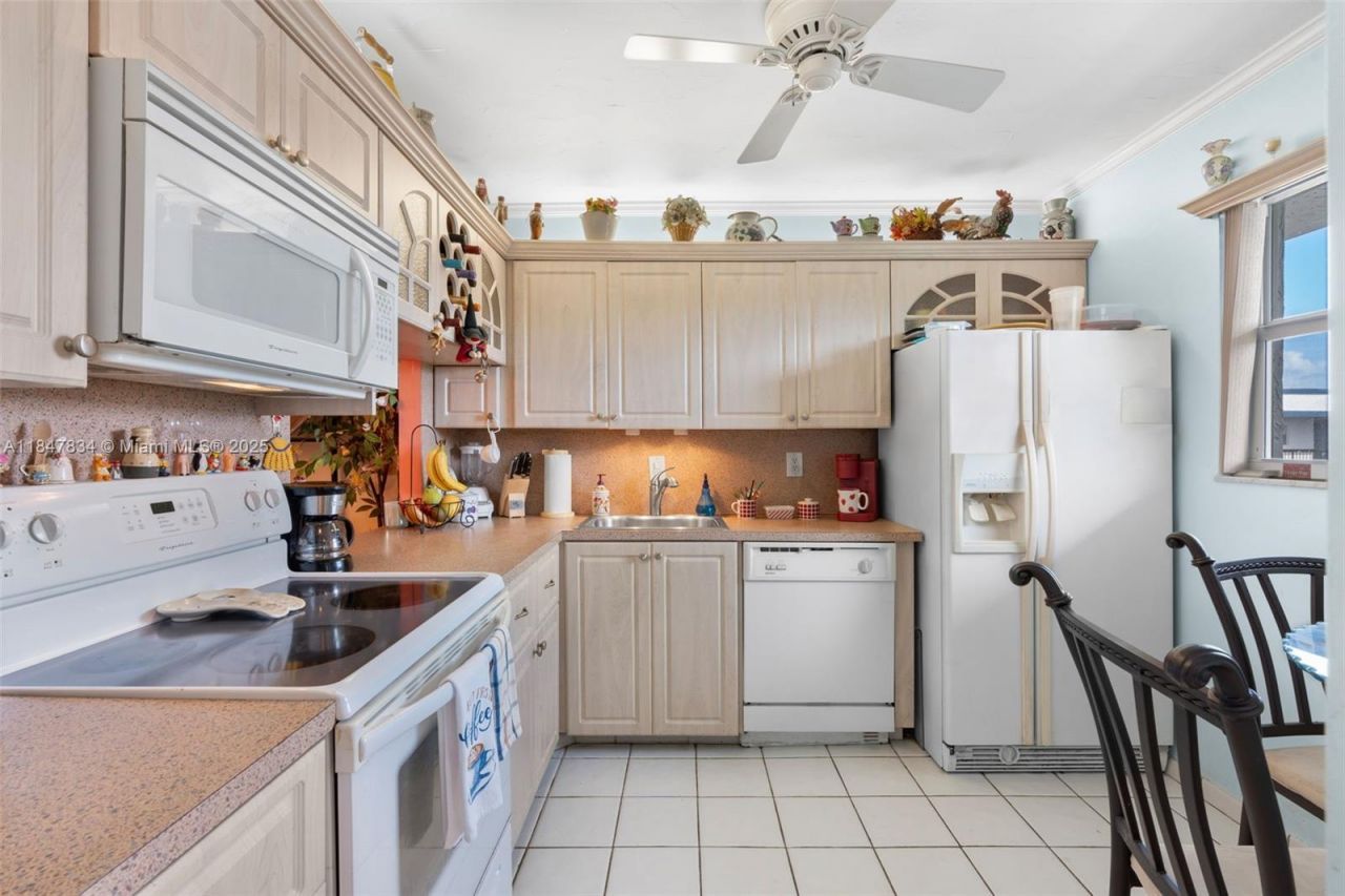 3120 Holiday Springs Blvd, Unit 301, Margate, FL 33063 Photo