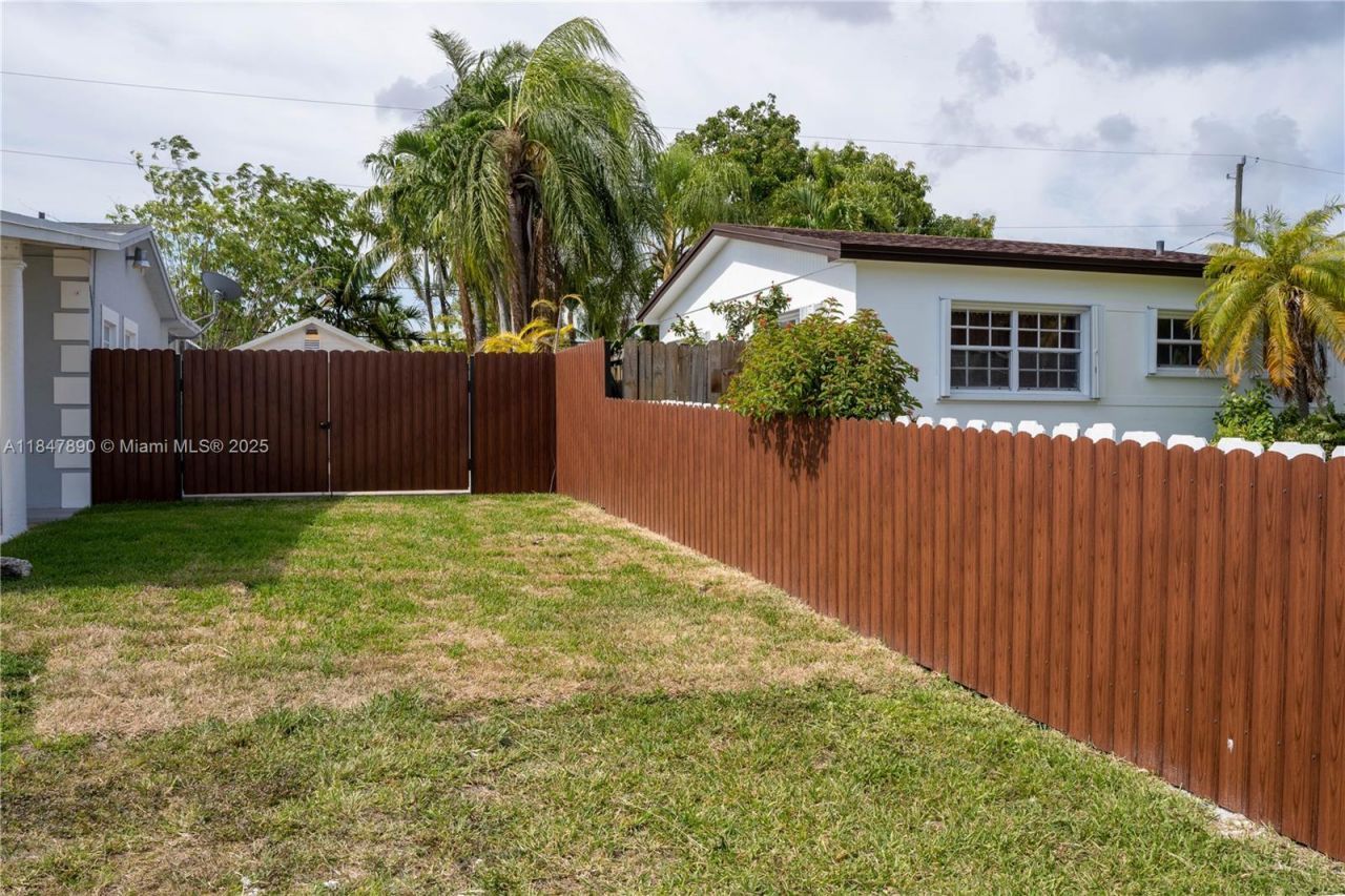 10120 Nicaragua Dr, Cutler Bay, FL 33189 Photo