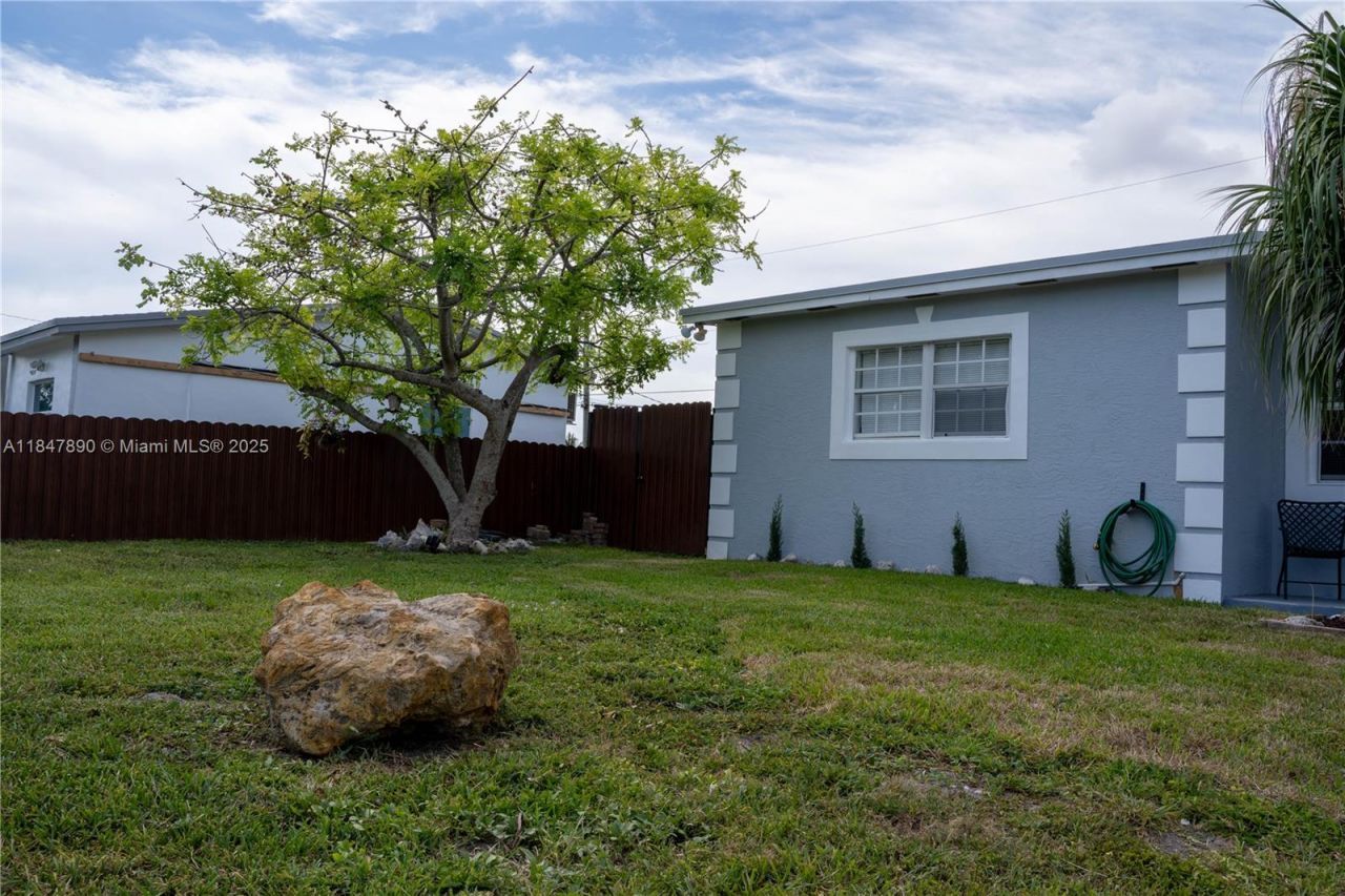 10120 Nicaragua Dr, Cutler Bay, FL 33189 Photo