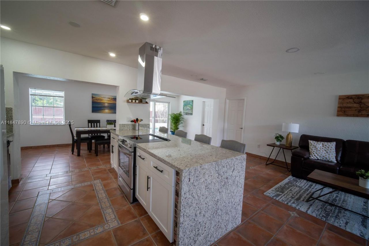 10120 Nicaragua Dr, Cutler Bay, FL 33189 Photo