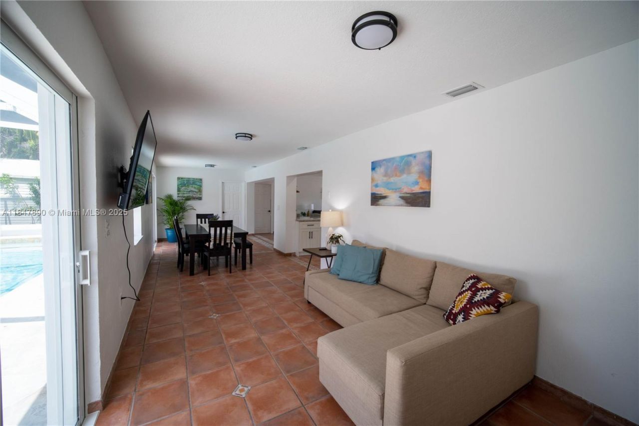 10120 Nicaragua Dr, Cutler Bay, FL 33189 Photo