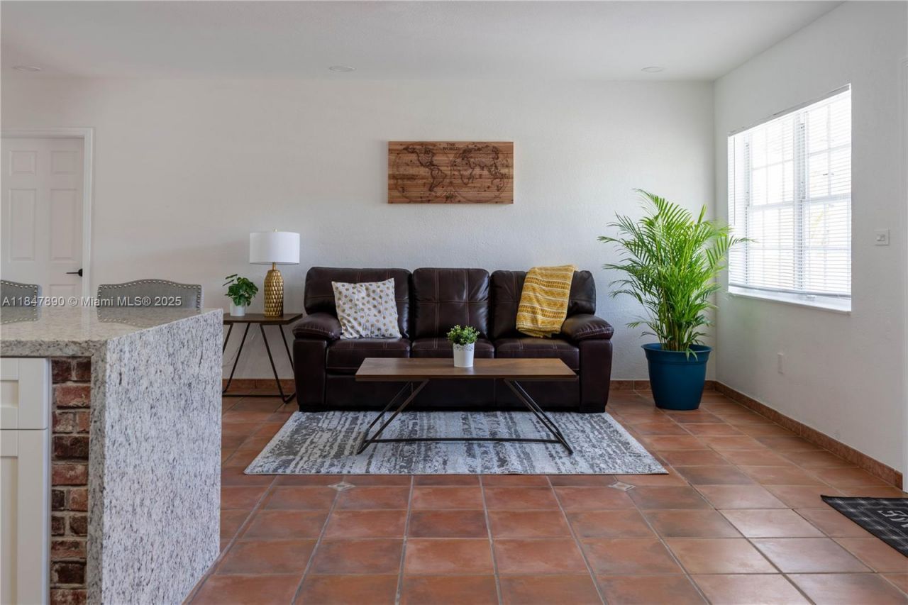 10120 Nicaragua Dr, Cutler Bay, FL 33189 Photo