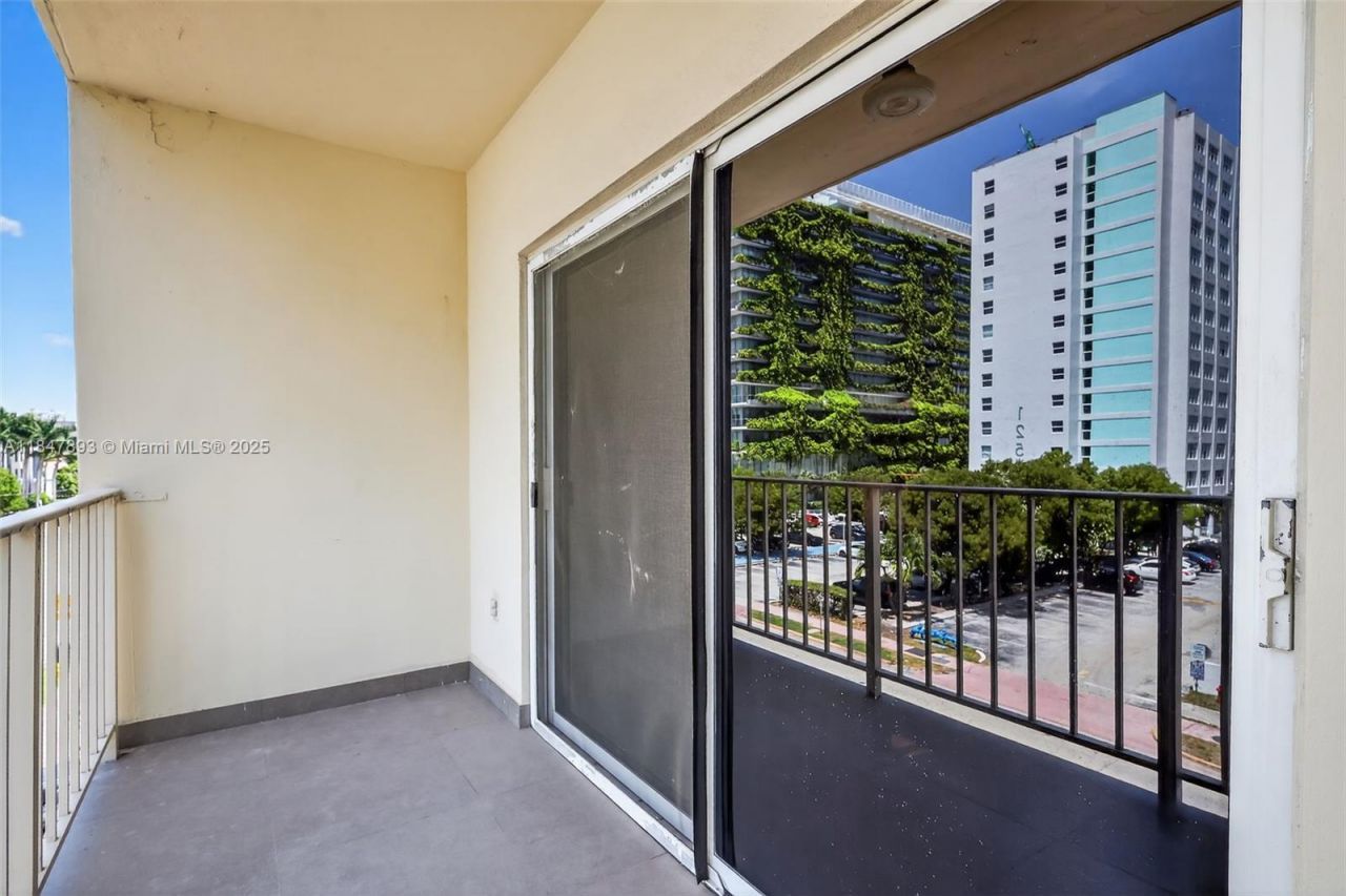 1245 West Ave, Unit 401, Miami Beach, FL 33139 Photo