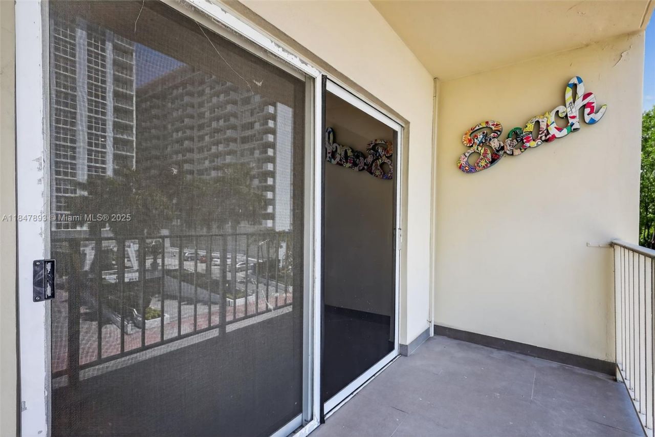 1245 West Ave, Unit 401, Miami Beach, FL 33139 Photo