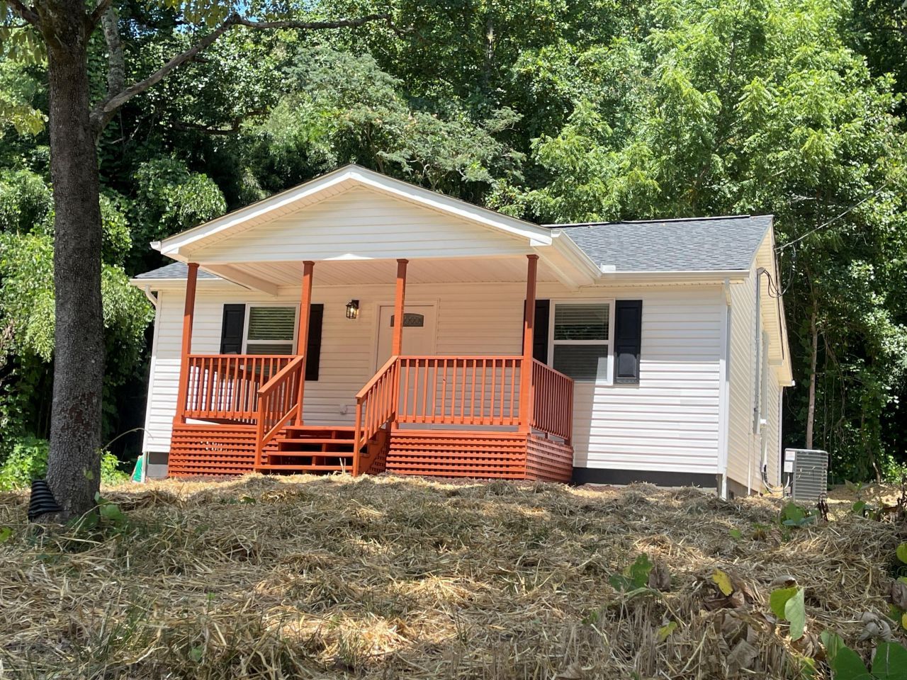 214 Walden Avenue, Oliver Springs, TN 37840 Main Photo