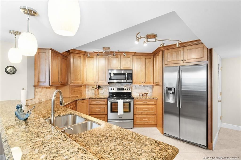 9550 S Ocean Drive, Unit 705, Jensen Beach, FL 34957 Photo