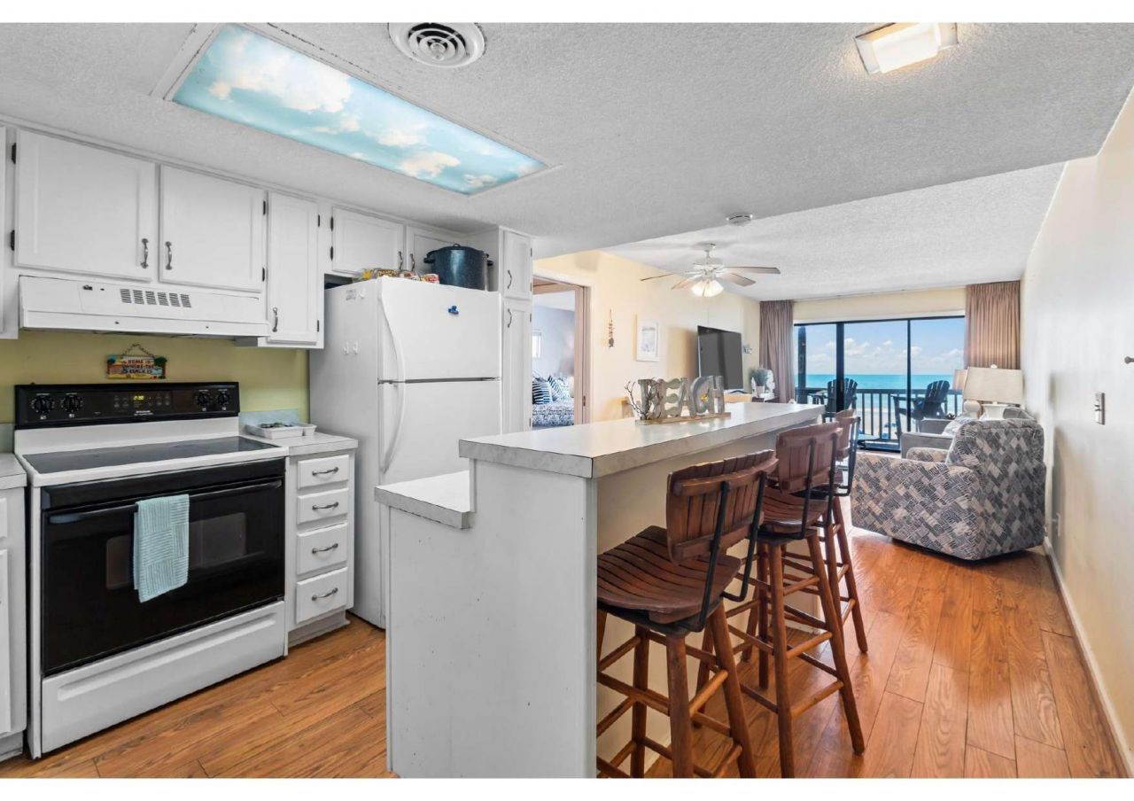 1514 N Waccamaw Dr. Photo 6