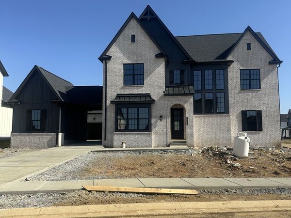 7541 Sutcliff Dr, College Grove, TN 37046