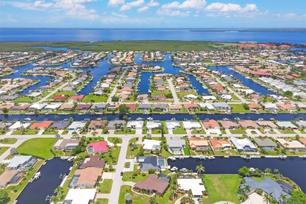 2310 Via Venice, Punta Gorda, FL 33950 Photo