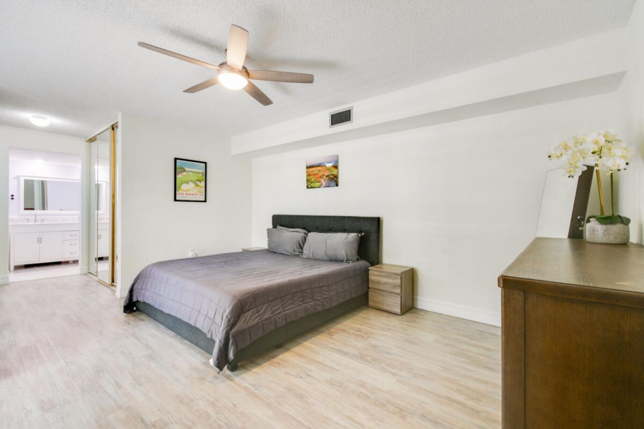 630 6th Terrace, Palm Beach Gardens, FL 33418 Photo