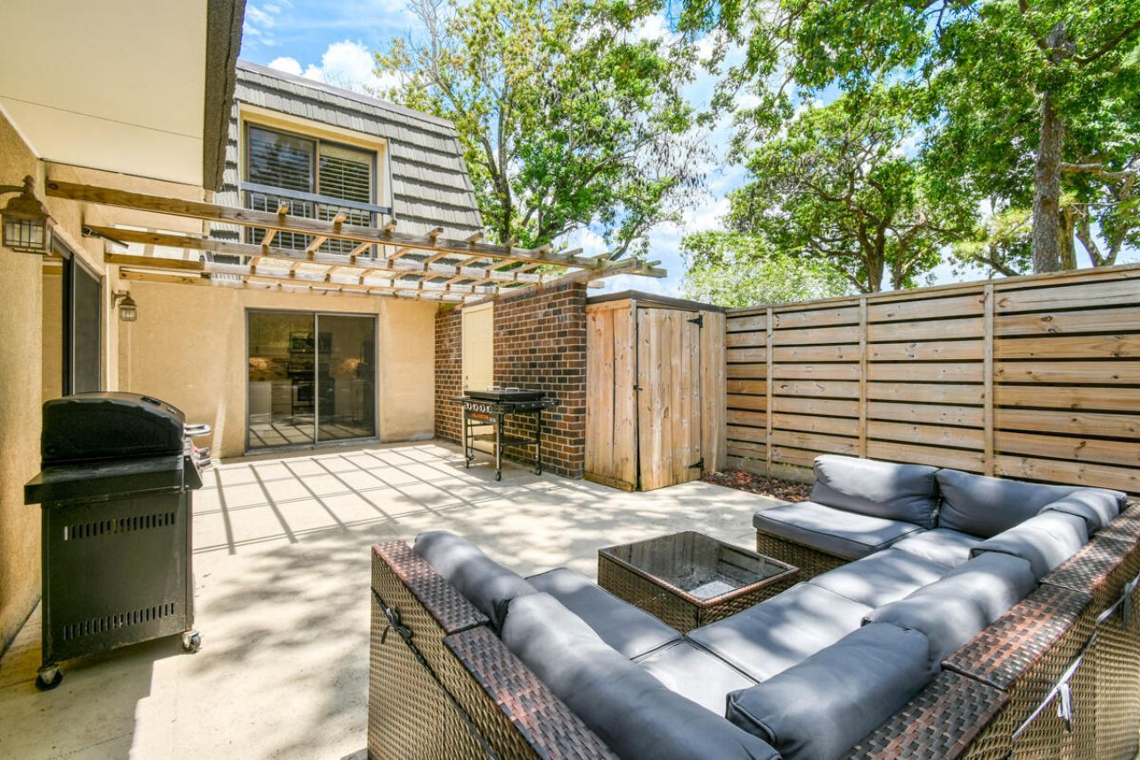 630 6th Terrace, Palm Beach Gardens, FL 33418 Photo