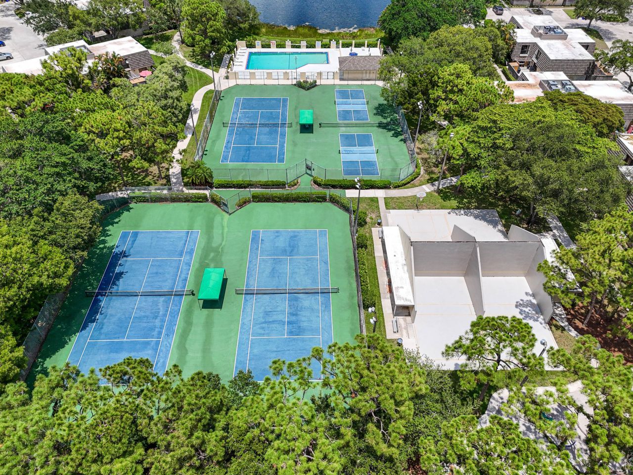 630 6th Terrace, Palm Beach Gardens, FL 33418 Photo