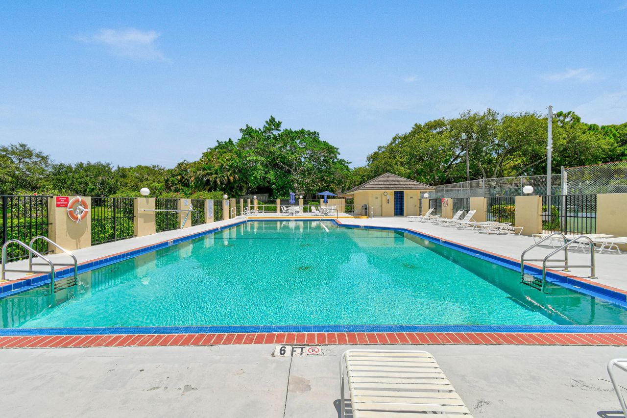 630 6th Terrace, Palm Beach Gardens, FL 33418 Photo