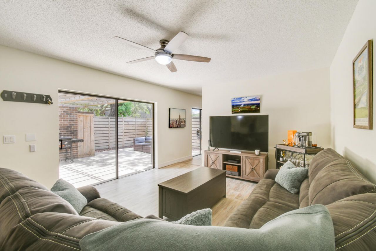 630 6th Terrace, Palm Beach Gardens, FL 33418 Photo