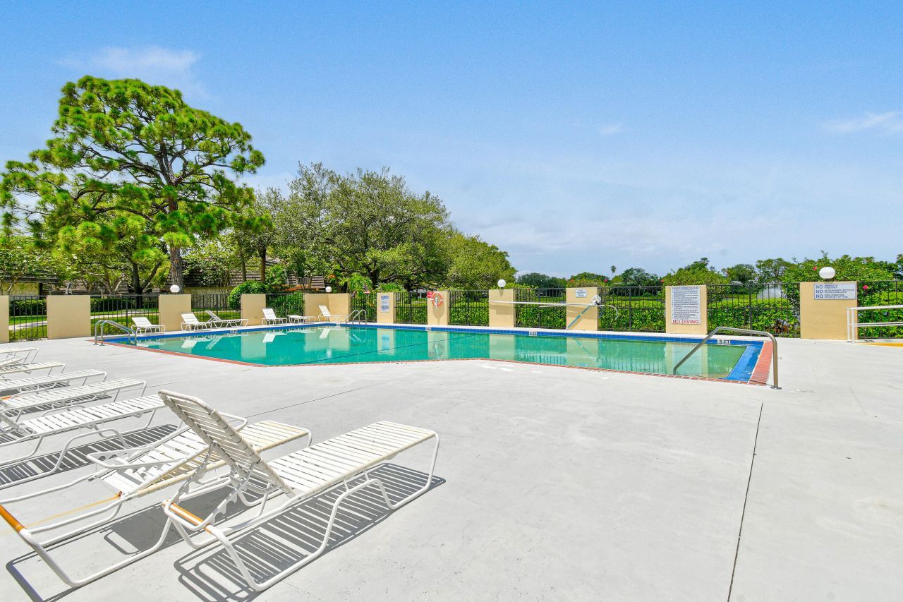 630 6th Terrace, Palm Beach Gardens, FL 33418 Photo