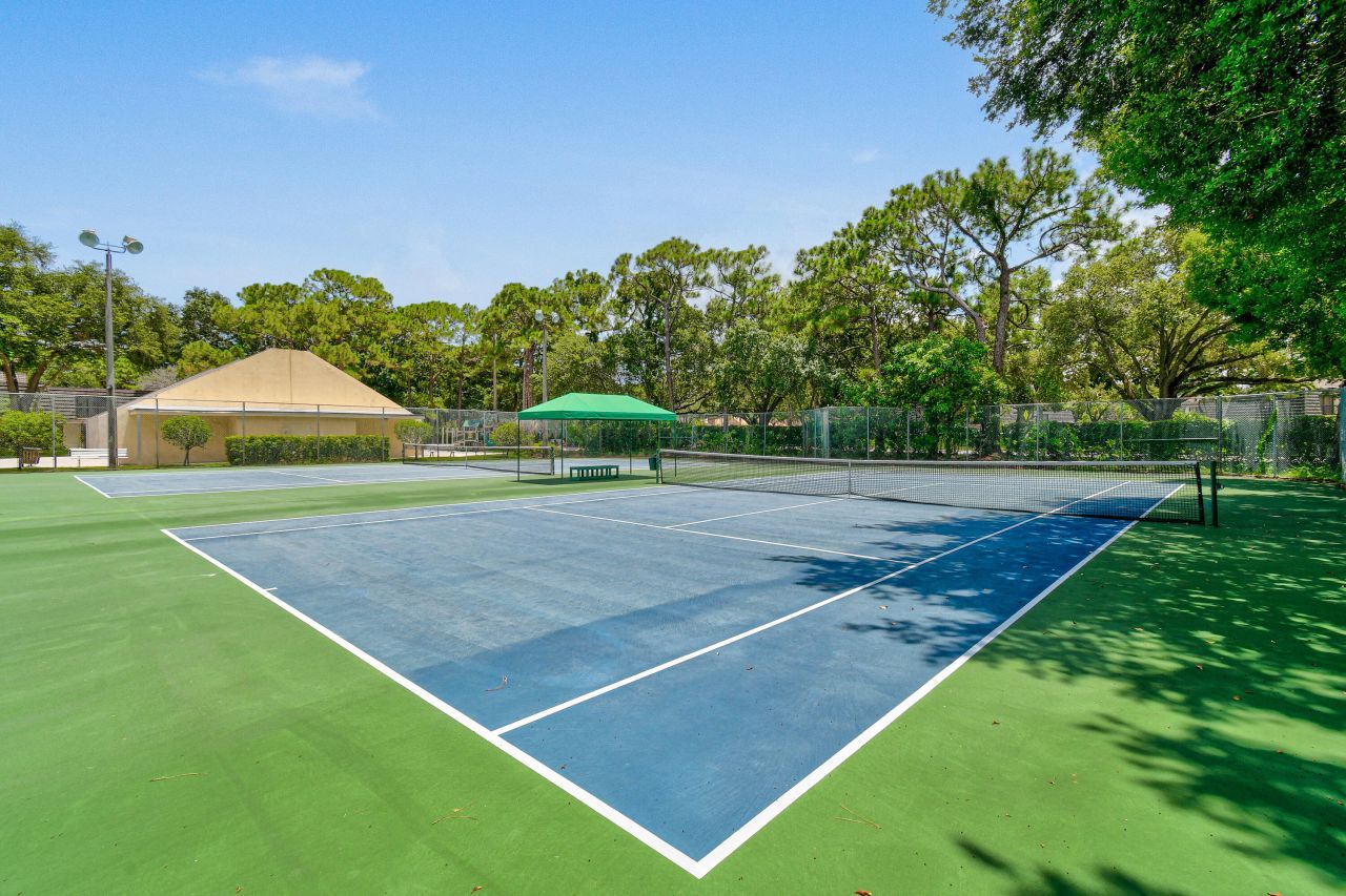 630 6th Terrace, Palm Beach Gardens, FL 33418 Photo