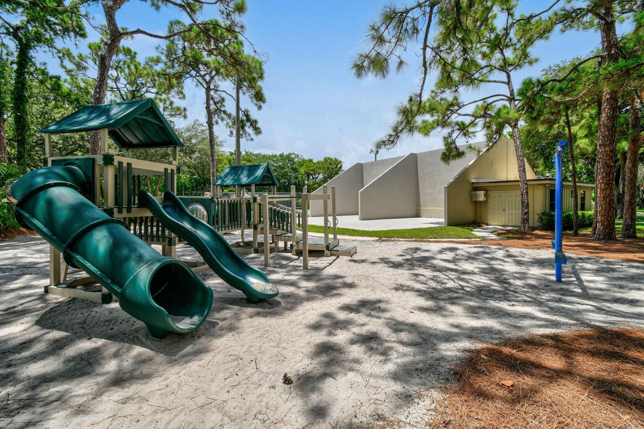 630 6th Terrace, Palm Beach Gardens, FL 33418 Photo