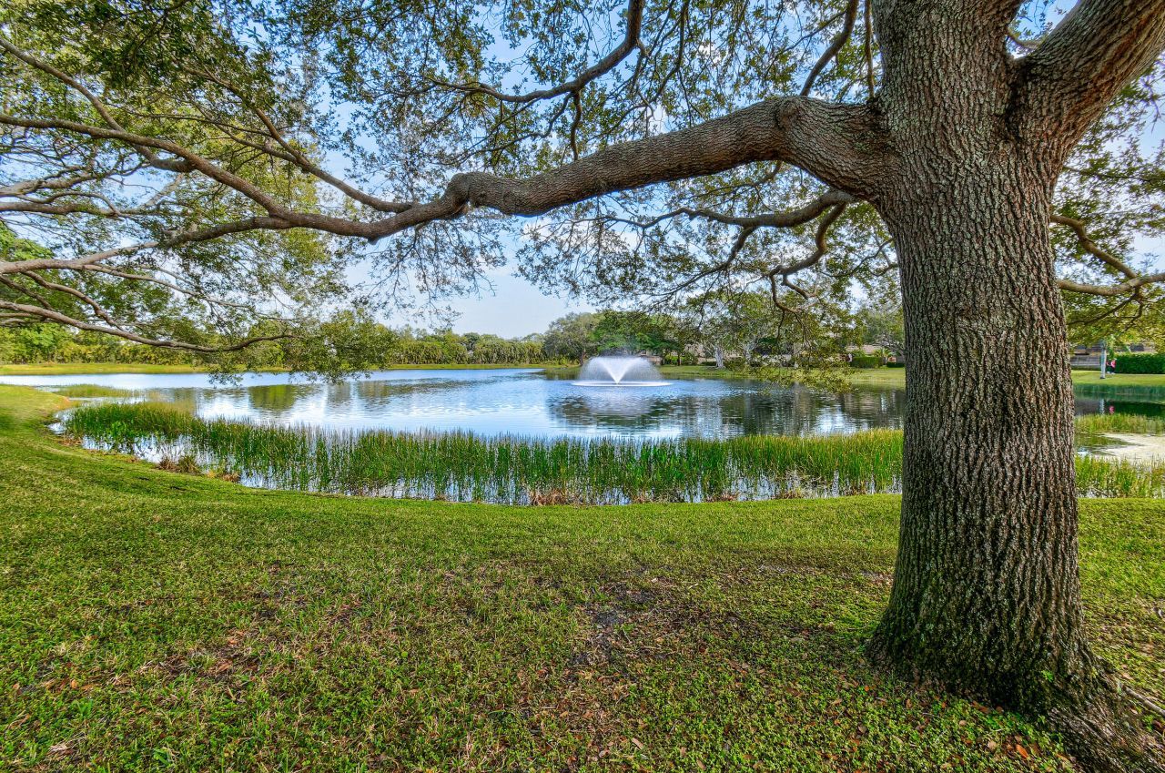 630 6th Terrace, Palm Beach Gardens, FL 33418 Photo