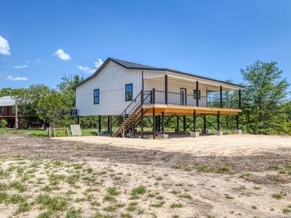 132 Sherman Lane, Leakey, TX 78873