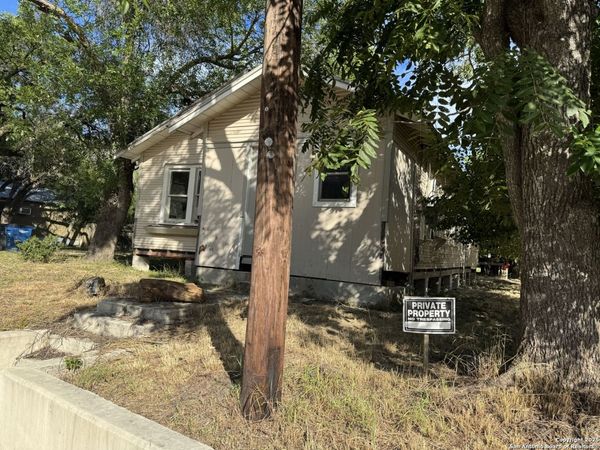 1604 Katy St, New Braunfels, TX 78130