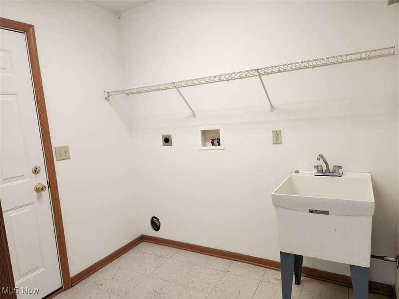 2831 Benford Lane, Youngstown, OH 44505 Photo 17