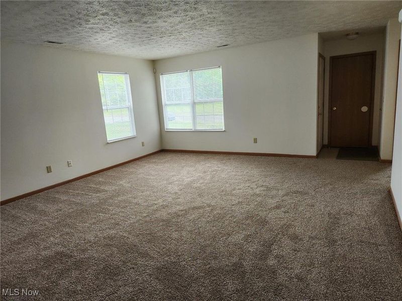 2831 Benford Lane, Youngstown, OH 44505 Photo 2