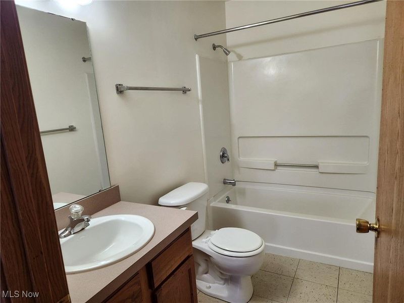 2831 Benford Lane, Youngstown, OH 44505 Photo 7