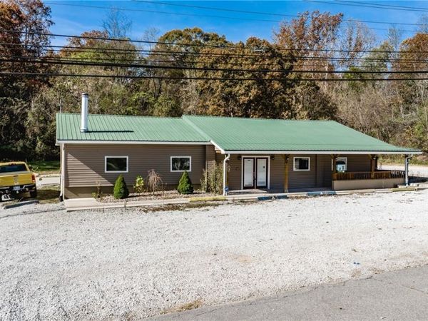 2080 Harris Highway, Washington, WV 26181