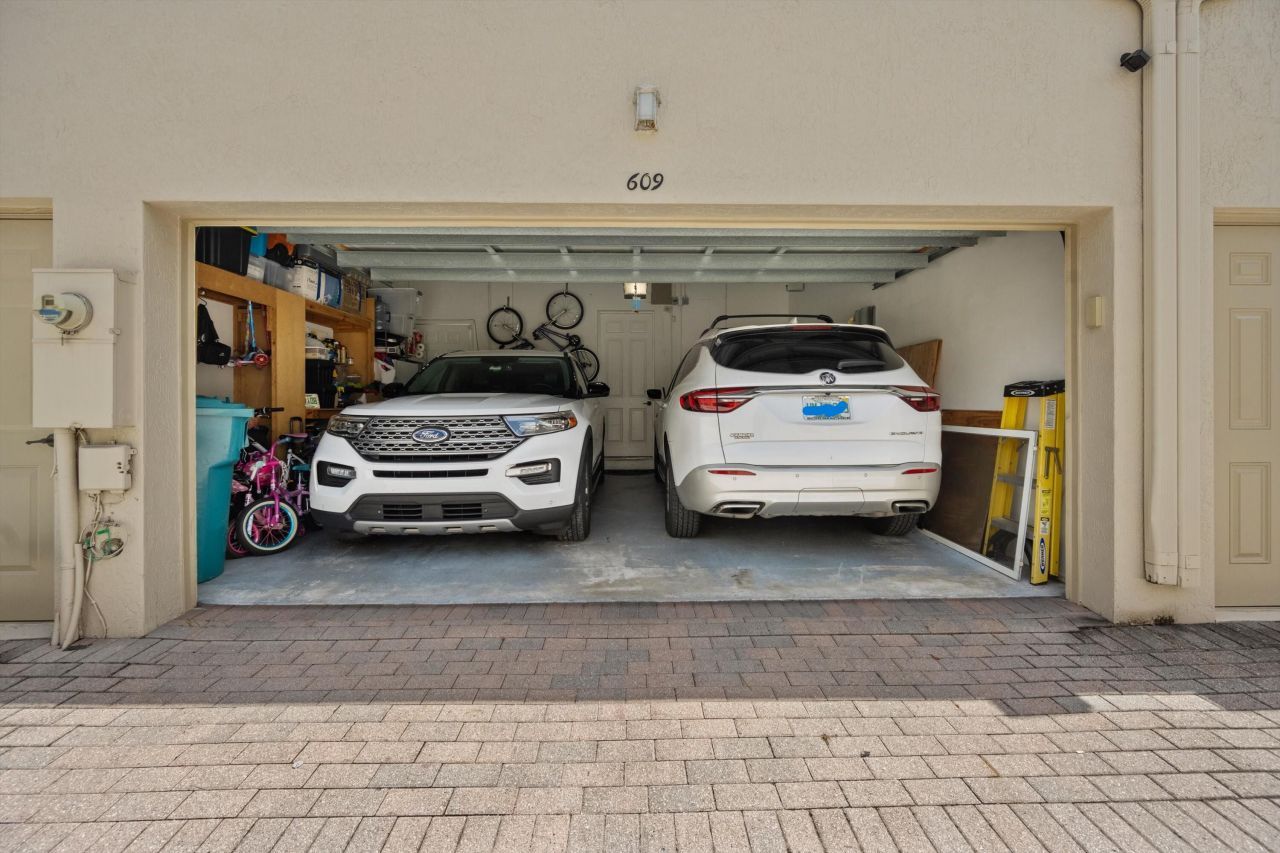 609 NW 24th Avenue, Boynton Beach, FL 33426 Photo