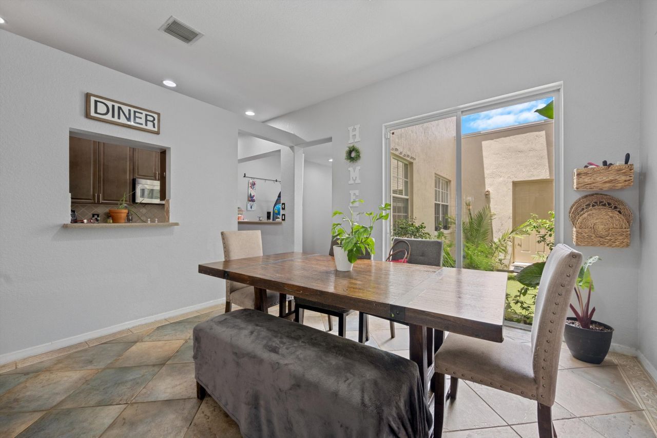 609 NW 24th Avenue, Boynton Beach, FL 33426 Photo