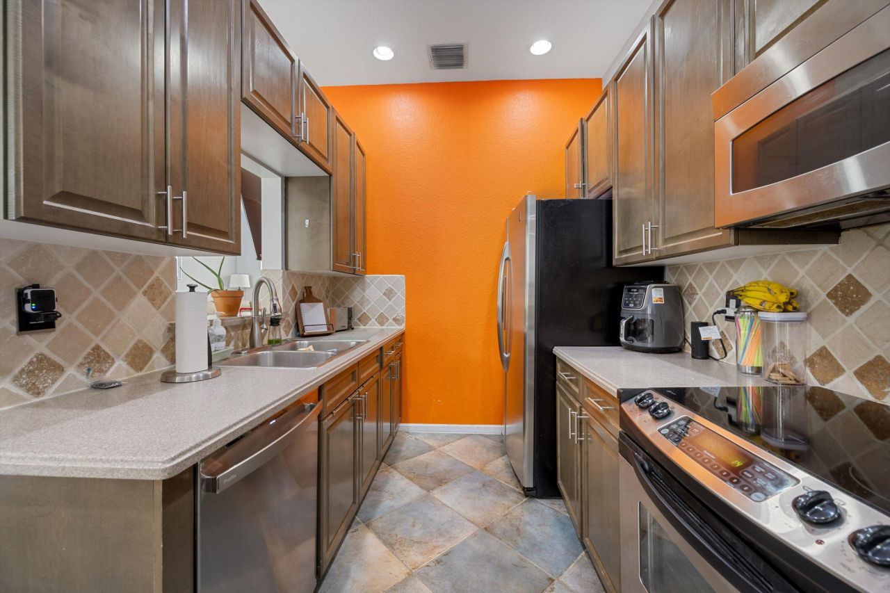 609 NW 24th Avenue, Boynton Beach, FL 33426 Photo