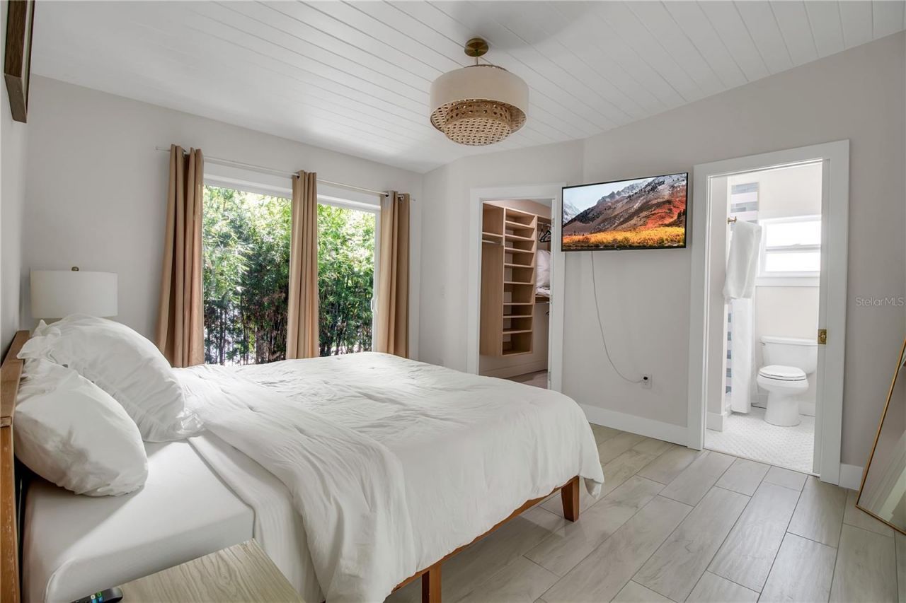 6979 Longboat Drive S, Longboat Key, FL 34228 Photo