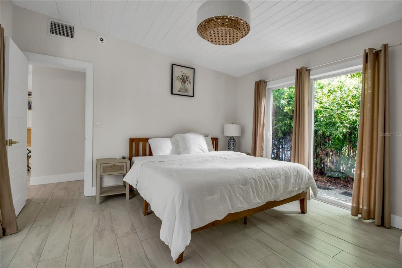 6979 Longboat Drive S, Longboat Key, FL 34228 Photo